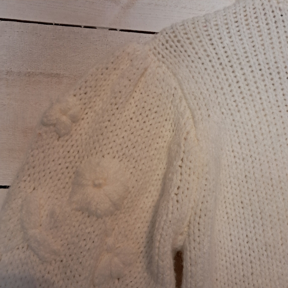Zara Womens Floral Embroidered Knit Sweater White Puff Sleeves Size Small - Picture 5 of 6